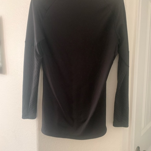 Nike Black pull over with White Accents - Picture 3 of 4